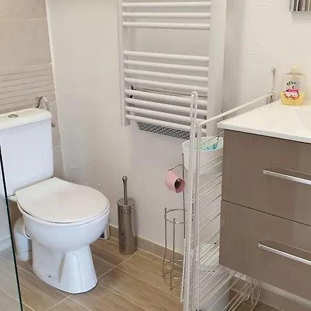 Belle Maison Avec Jardin En Provence بيت للعطل *